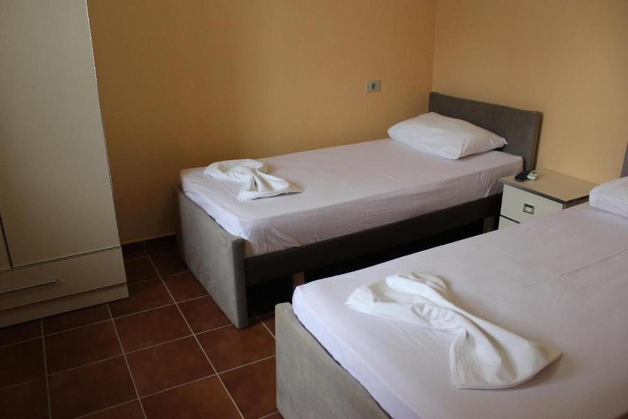 Hotel Athina Velipojë Esterno foto