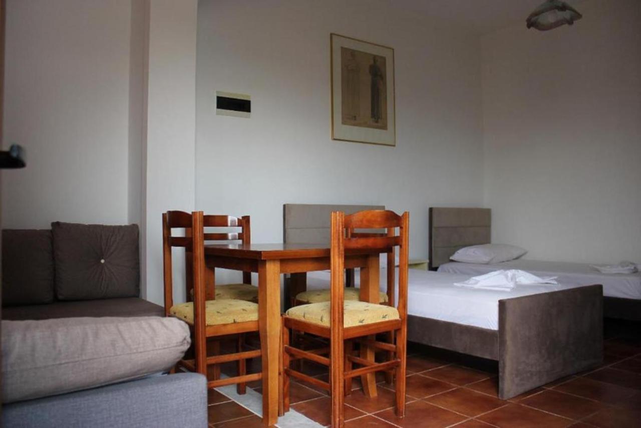 Hotel Athina Velipojë Esterno foto