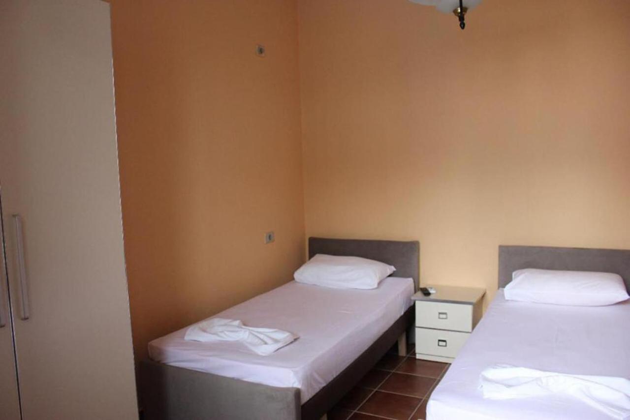 Hotel Athina Velipojë Esterno foto
