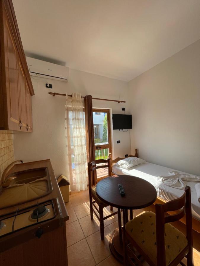 Hotel Athina Velipojë Esterno foto
