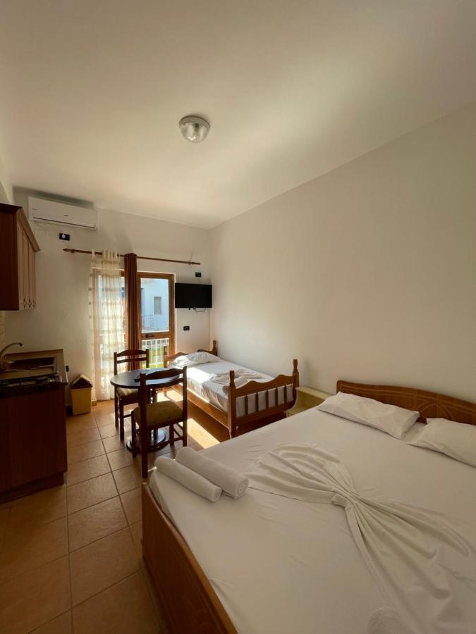 Hotel Athina Velipojë Esterno foto