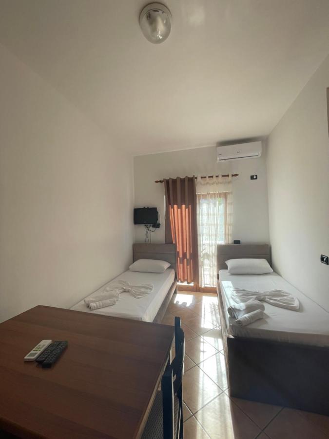 Hotel Athina Velipojë Esterno foto